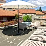 Janelas Da Cabreira Campos (Vieira do Minho, Braga)