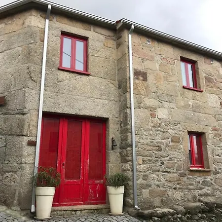 Janelas Da Cabreira * Campos (Vieira do Minho, Braga)