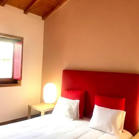 Janelas Da Cabreira * Campos (Vieira do Minho, Braga)