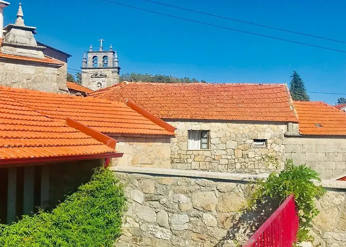 Janelas Da Cabreira Campos (Vieira do Minho, Braga)